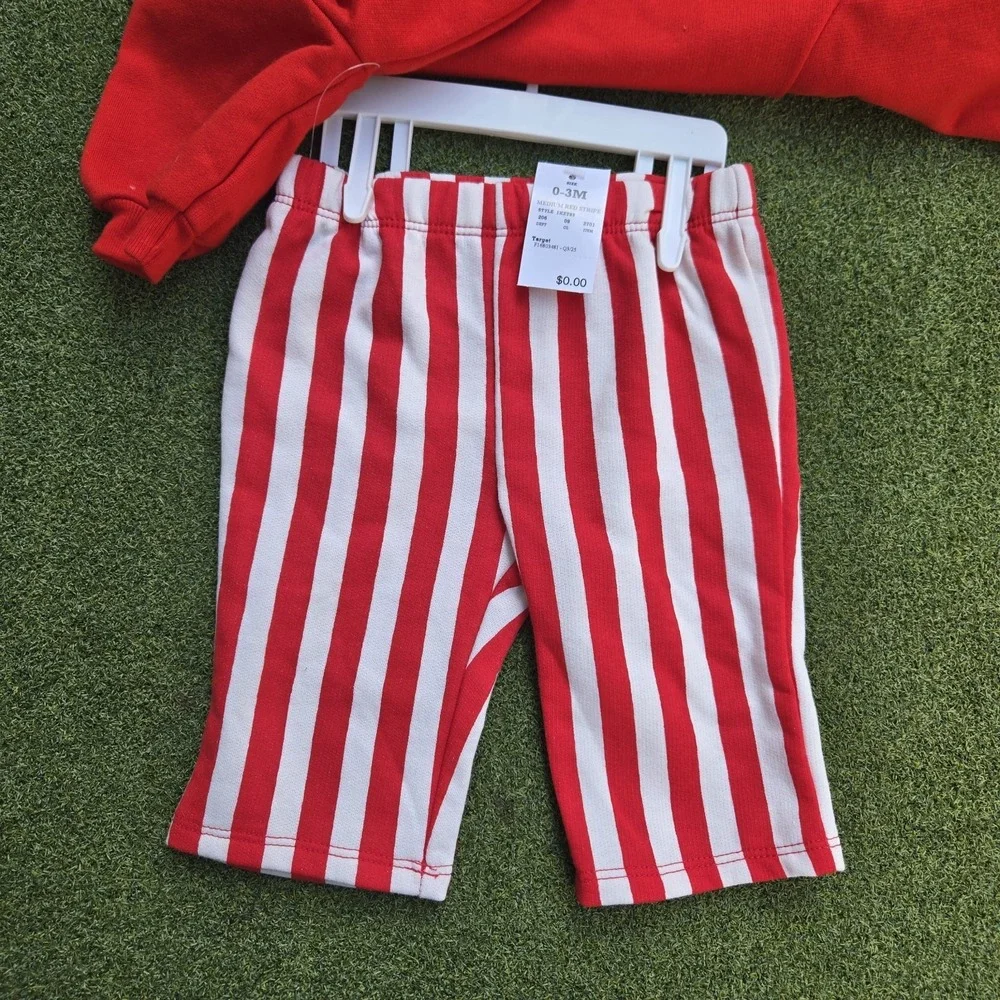 Cat & Jack Baby 2 piece Christmas Size 0-3 Months Santa Baby Red/white
